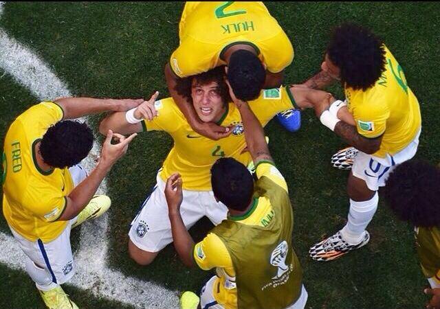 David Luiz celebrates